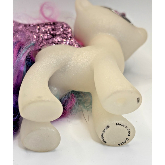 My Little Pony Princess Celestia Figure – White Alicorn w/ Glitter Wings & Rainb - Picture 5 of 6